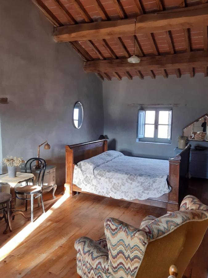 Bed and Breakfast Borgo Cardaneto Монтоне Екстер'єр фото