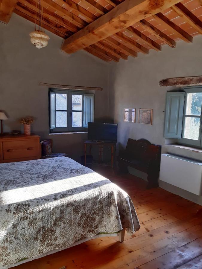 Bed and Breakfast Borgo Cardaneto Монтоне Екстер'єр фото