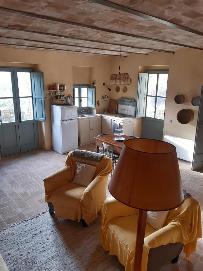 Bed and Breakfast Borgo Cardaneto Монтоне Екстер'єр фото