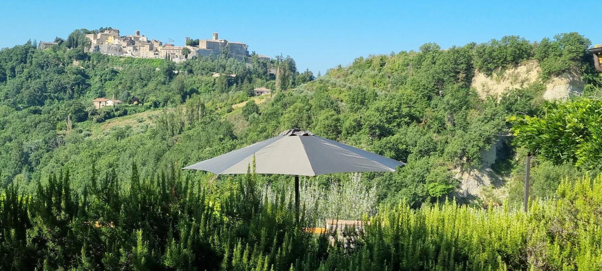 Bed and Breakfast Borgo Cardaneto Монтоне Екстер'єр фото